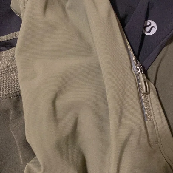 Lululemon M joggers